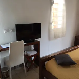 ** Oda ve Kahvaltı Le Saint Georges Guadeloupe